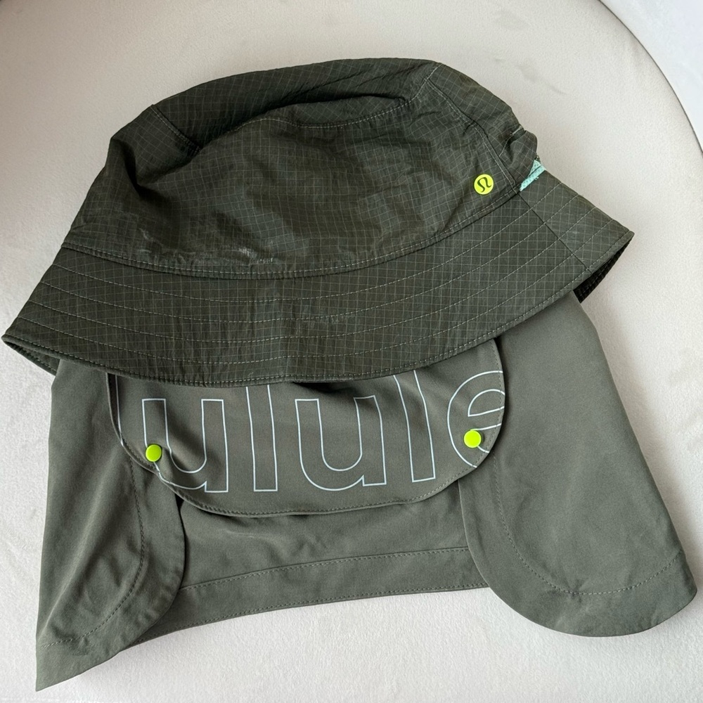 Lulu lemon convertible bucket